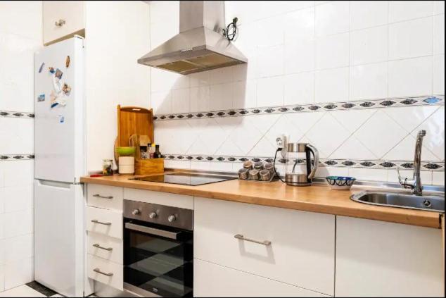 Acogedora Habitacion En Apartamento Compartido Amplio Y Centrico Granada Buitenkant foto